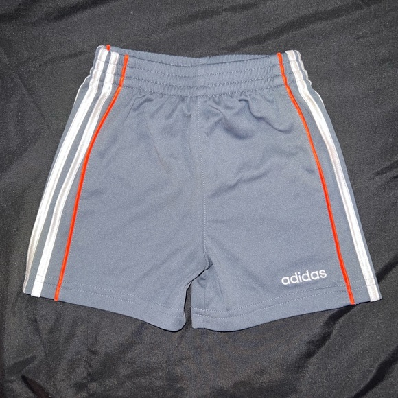 Baby boy adidas shorts. Size: 12months - Picture 1 of 2